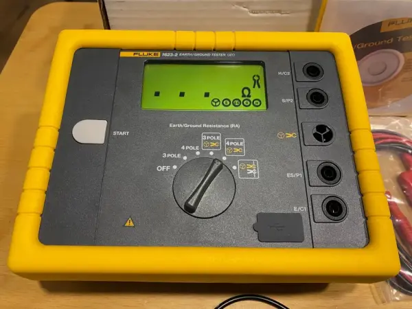 Fluke 1623-2 GEO Earth Ground Tester - 2