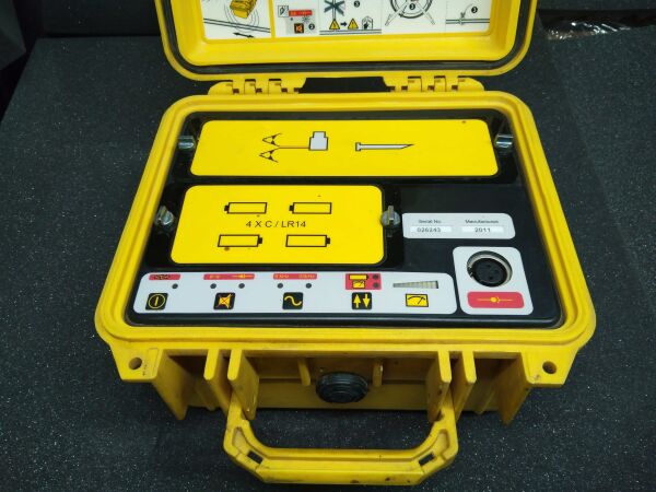 Leica Digimouse -Digitex 8/33 Signal Generator- Digicat 550i Cable Locator- Digitrace Cable Set - 8