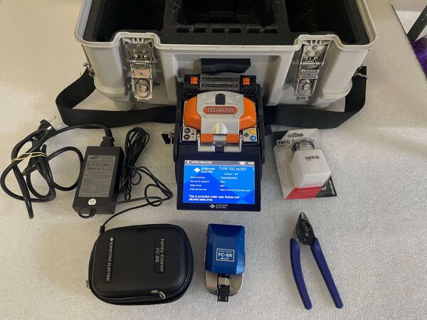 Sumitomo TYPE-72C Core Aligning Fusion Splicer W/ FC-8R Cleaver 3628 Arc - 1