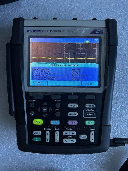 Tektronix THS3024 FOUR CHANEL OSCILLOSCOPE 200Mhz 5 Gs/s - 5