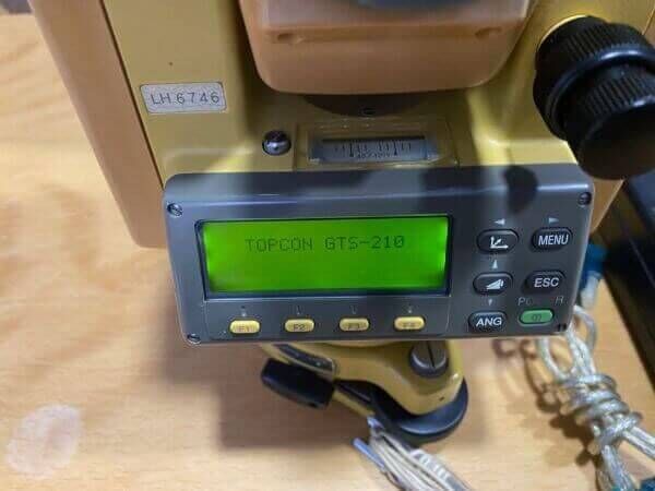 Topcon GTS-212 Surveying Total Station *** Calibrated *** GTS212 - 2